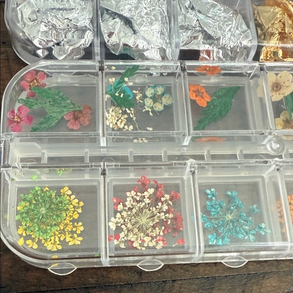 Colorful Nail Art Decoration Set - Picture 6 of 7